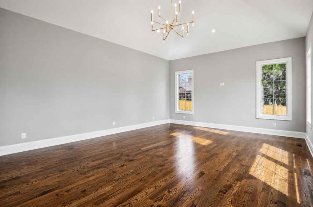 Sunroom with Kingfogl finishes
