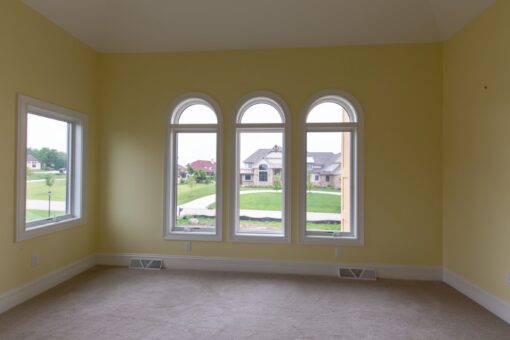 Ravenna bedroom with three arched windows