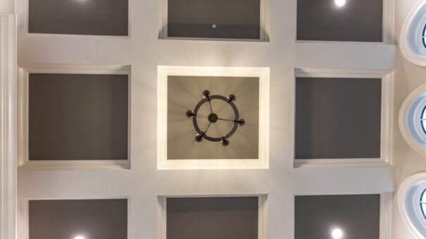 Davidson lit tray ceiling with chandelier