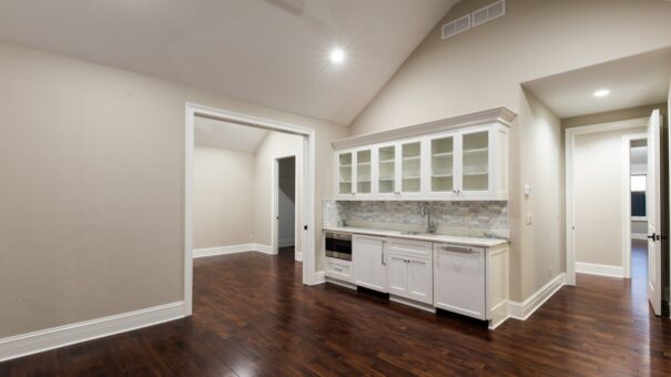 Bella Haven bedroom with vaulted ceiling and kitchenette
