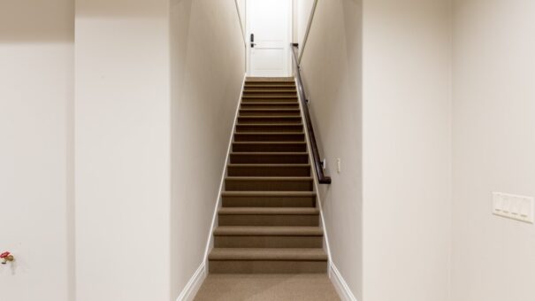 Bella Haven staircase down to the lower level