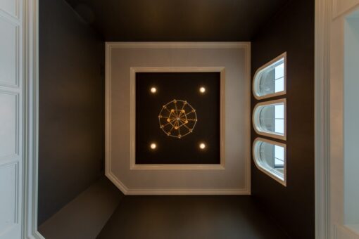 Grand Haven tray ceiling with chandelier