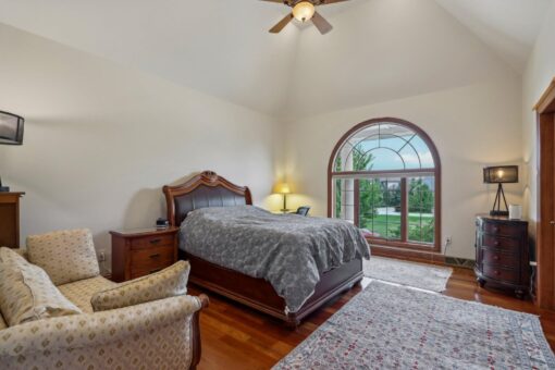 Danbury bedroom with arched window