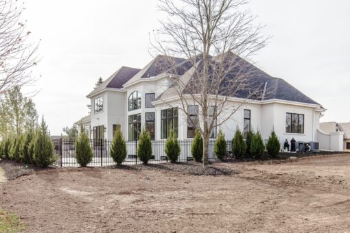 Settlers Circle front elevation with landscaping
