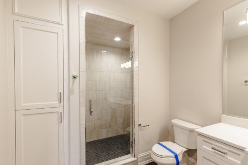 Settlers Circle bathroom with glass shower