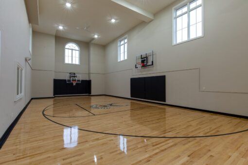 Vizzini indoor basketball court with arched window