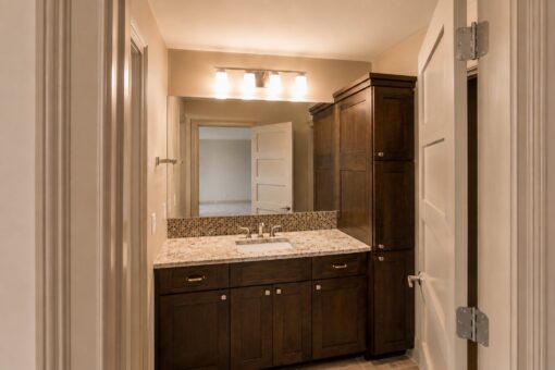 Compton custom home in Brookfield by Kingfogl – 2nd floor - bathroom - view 1
