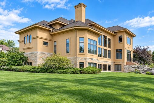 Edington custom home in Brookfield by Kingfogl – side elevation