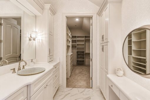 Gatsby custom home in Oconomowoc by Kingfogl – 2nd floor - bath - view 2