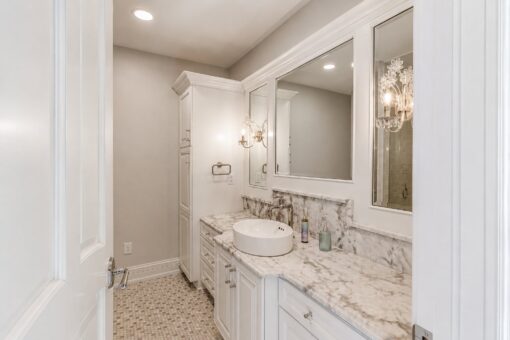 Gatsby custom home in Oconomowoc by Kingfogl – 2nd floor - bath - view 4