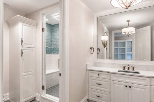 Gatsby custom home in Oconomowoc by Kingfogl – 2nd floor - bath - view 5