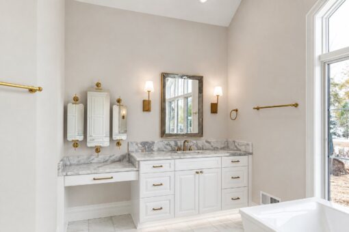 Oriole custom home in Mequon by Kingfogl – 1st floor - primary bath - vanities - view 1