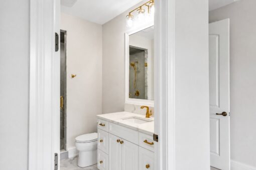 Oriole custom home in Mequon by Kingfogl – 1st floor - guest bath - vanity - view 1