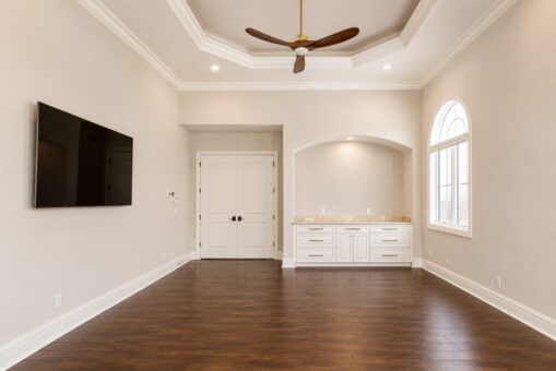 Prescott custom home in Mequon by Kingfogl – office view 2