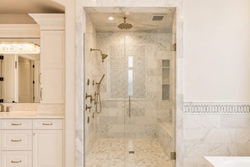 Prescott custom home in Mequon by Kingfogl – primary bath shower