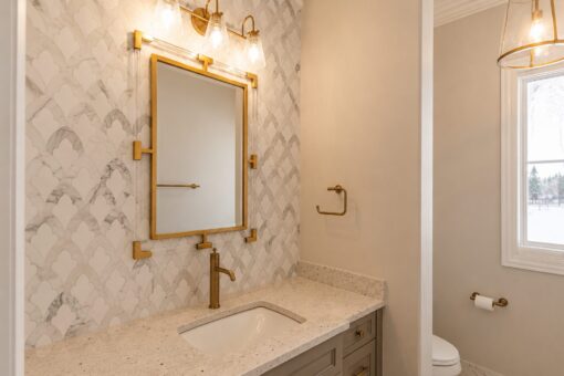Prescott custom home in Mequon by Kingfogl – powder room
