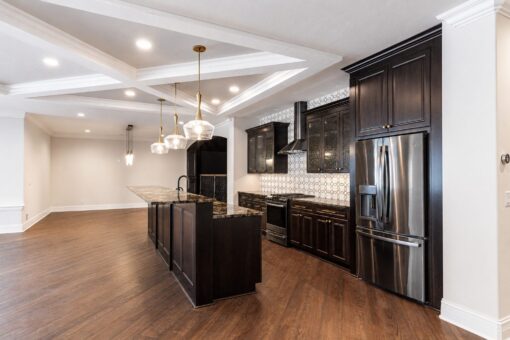 Prescott custom home in Mequon by Kingfogl – lower level bar view 3