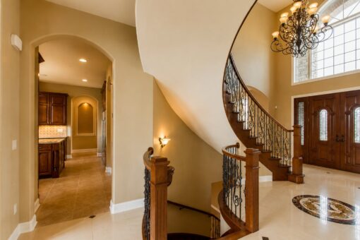 Richland custom home in Brookfield by Kingfogl – 1st floor - foyer - view 3