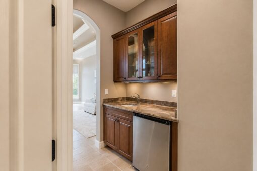 Richland custom home in Brookfield by Kingfogl – 1st floor - wet bar - view 2