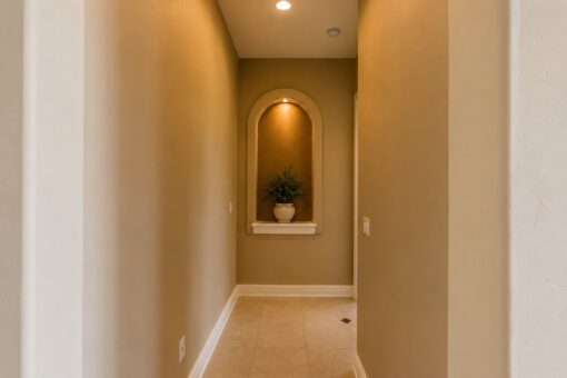 Richland custom home in Brookfield by Kingfogl – 1st floor - hallway niche