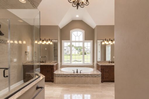 Richland custom home in Brookfield by Kingfogl – 1st floor - primary bath - view 1
