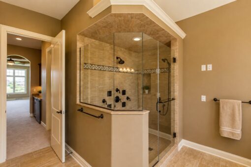 Richland custom home in Brookfield by Kingfogl – 1st floor - primary bath - shower - view 2