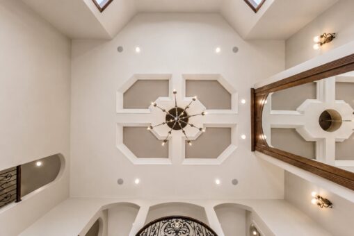 Richland custom home in Brookfield by Kingfogl – ceiling - great room coffered