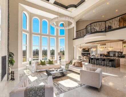 Saddlebrook custom home in Mequon by Kingfogl – great room toward kitchen