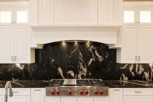 Saddlebrook custom home in Mequon by Kingfogl – kitchen range and backsplash