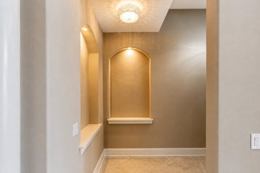 Saddlebrook custom home in Mequon by Kingfogl – hallway niche