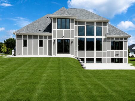 Turnberry custom home in New Berlin by Kingfogl – exterior rear elevation
